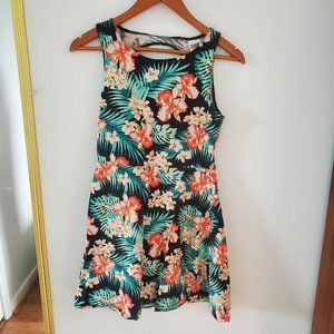 VS PINK tropical Hawaii hibiscus print keyhole sundress- size M